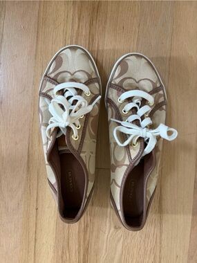 Coach Dee Signature Sneakers in gold/khaki and brown canvas, size 7.5